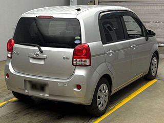TOYOTA PORTE 2013