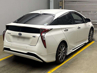TOYOTA PRIUS 2018