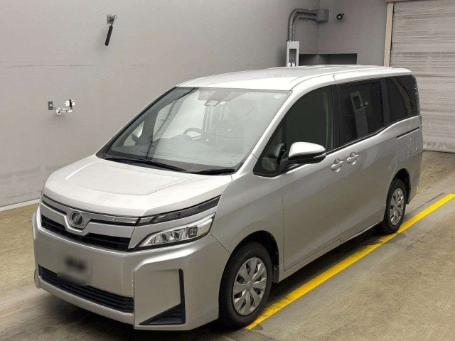 TOYOTA VOXY 2020