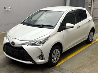 TOYOTA VITZ 2019