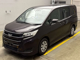 TOYOTA NOAH 2021