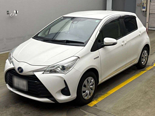 TOYOTA VITZ 2019