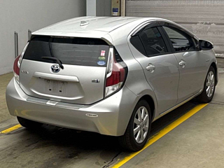TOYOTA AQUA 2016