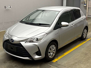 TOYOTA VITZ 2018