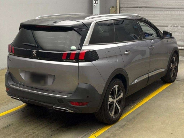 PEUGEOT 5008 2020