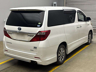 TOYOTA ALPHARD 2013