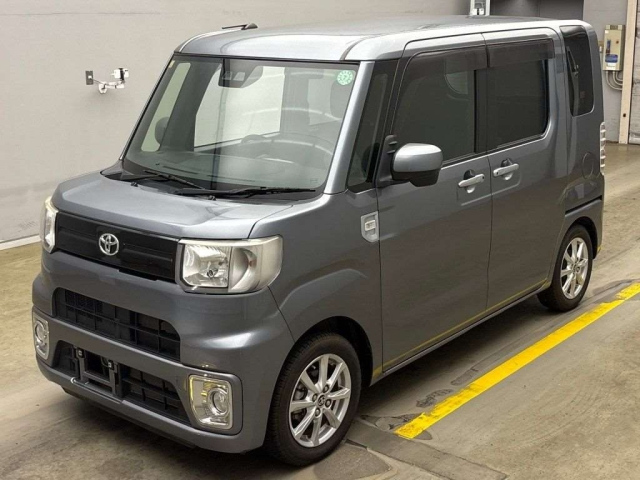TOYOTA PIXIS MEGA 2018
