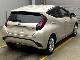 TOYOTA AQUA 2022