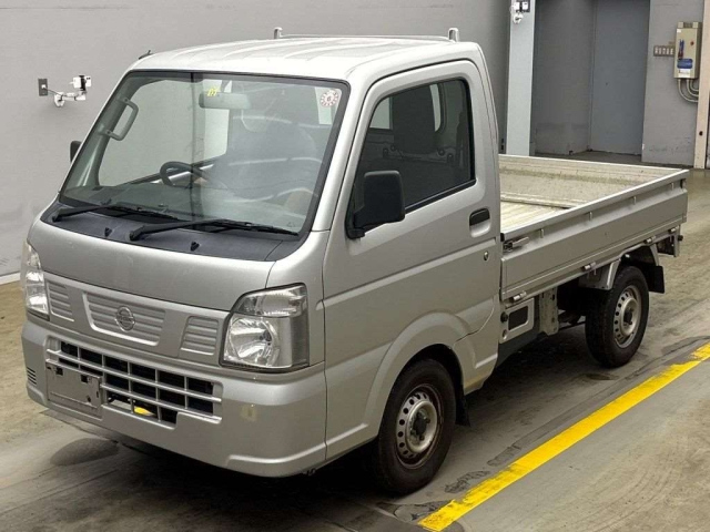 NISSAN CLIPPER TRUCK 2015