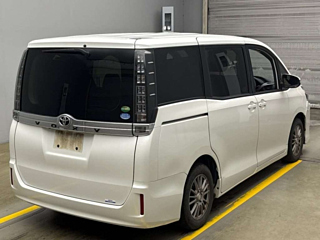 TOYOTA VOXY 2016