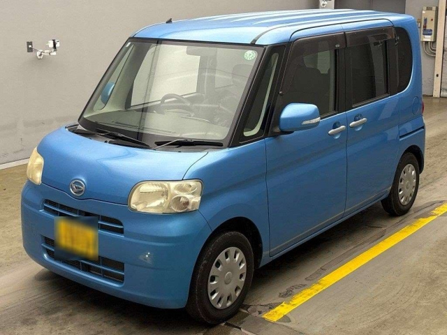 DAIHATSU TANTO 2009
