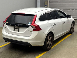 VOLVO V60 2012