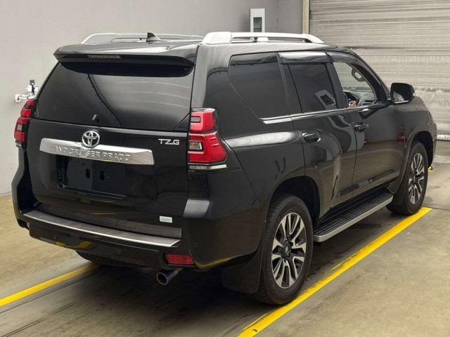 TOYOTA LAND CRUISER PRADO 2022