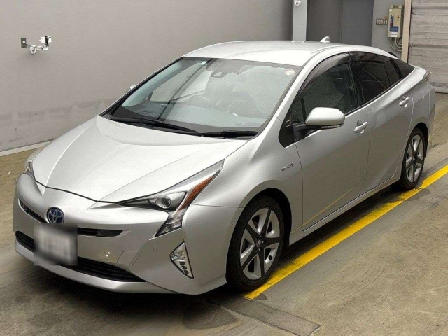 TOYOTA PRIUS 2018