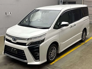 TOYOTA VOXY 2021