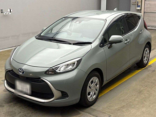 TOYOTA AQUA 2021