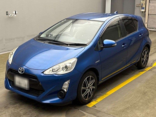 TOYOTA AQUA 2017