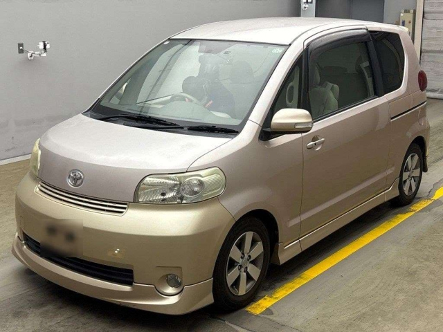 TOYOTA PORTE 2009