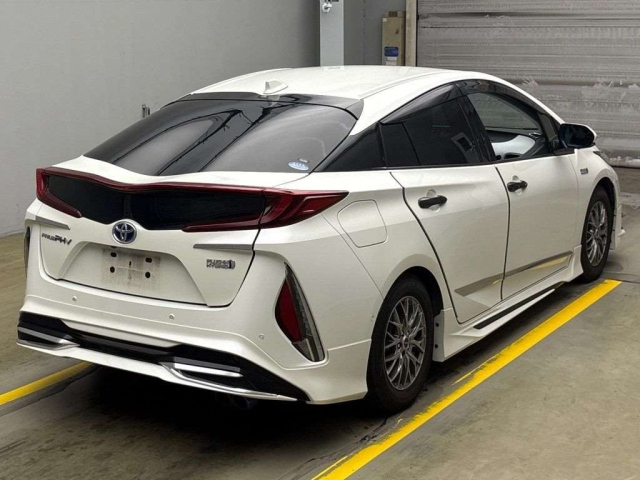 TOYOTA PRIUS PHV 2019