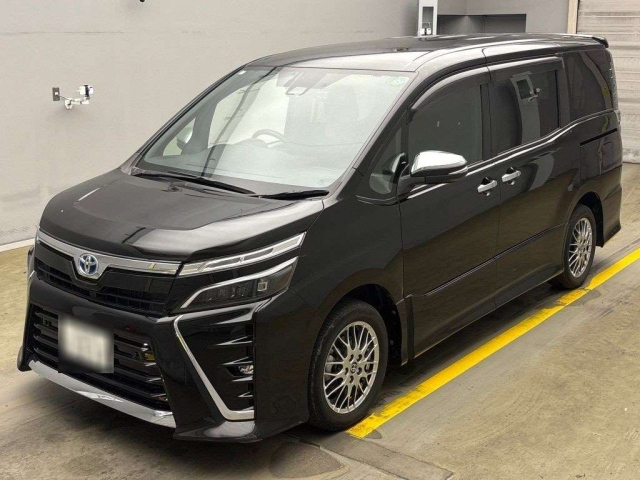 TOYOTA VOXY 2021