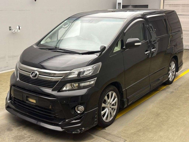 TOYOTA VELLFIRE 2013