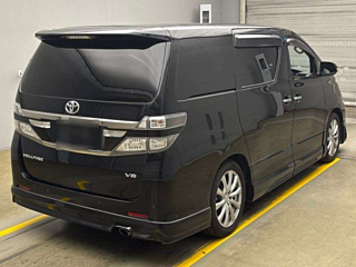 TOYOTA VELLFIRE 2013