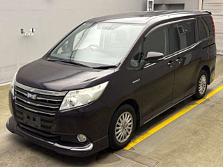 TOYOTA NOAH 2015