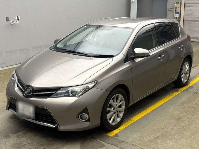 TOYOTA AURIS 2014