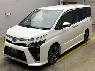 TOYOTA VOXY 2019