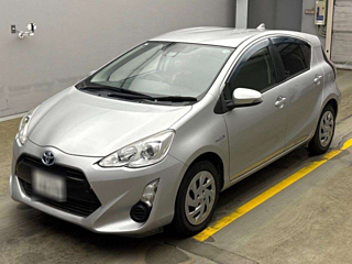TOYOTA AQUA 2017