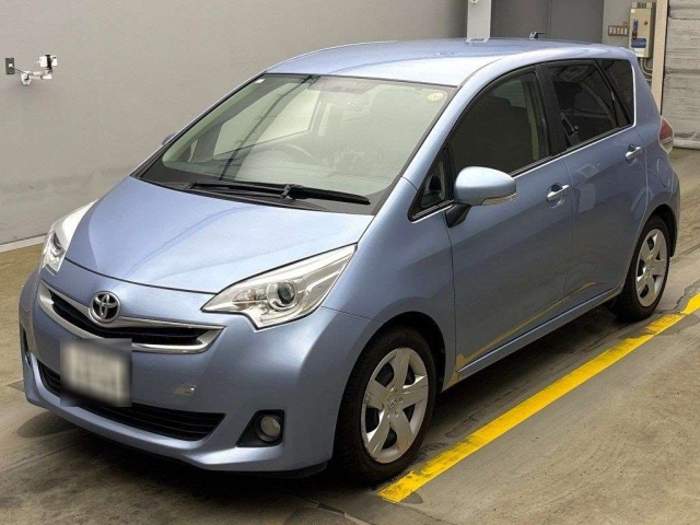 TOYOTA RACTIS 2015