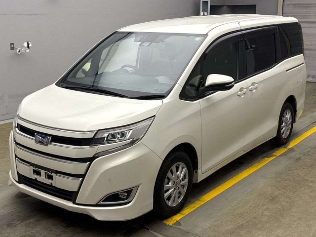 TOYOTA NOAH 2020
