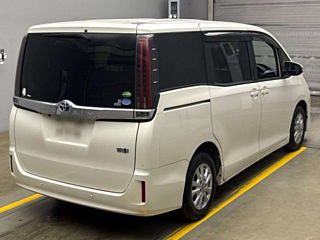 TOYOTA NOAH 2020