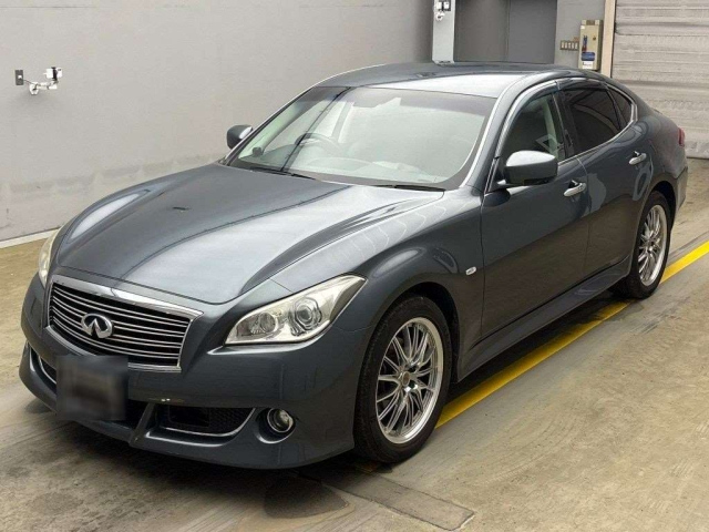 NISSAN FUGA 2010