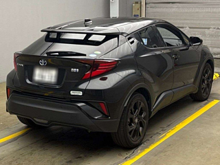 TOYOTA C-HR 2021