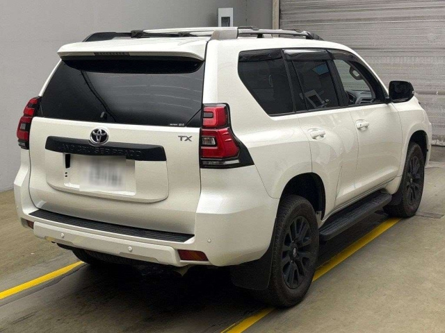 TOYOTA LAND CRUISER PRADO 2023