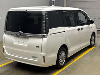 TOYOTA VOXY 2014