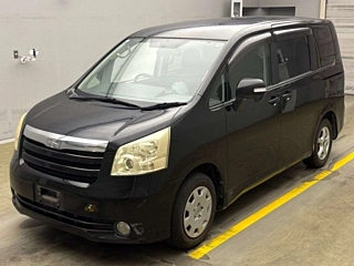 TOYOTA NOAH 2008
