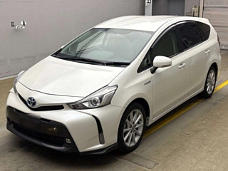 TOYOTA PRIUS ALPHA 2015