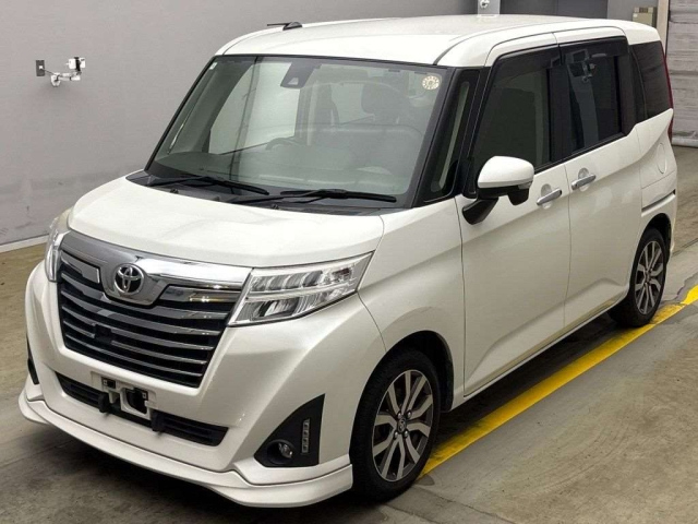 TOYOTA ROOMY 2018
