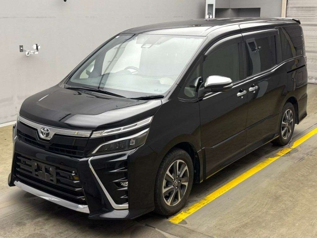 TOYOTA VOXY 2020