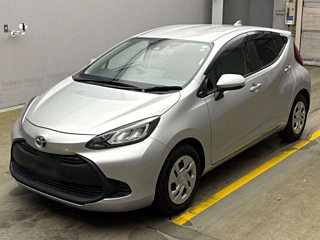 TOYOTA AQUA 2022