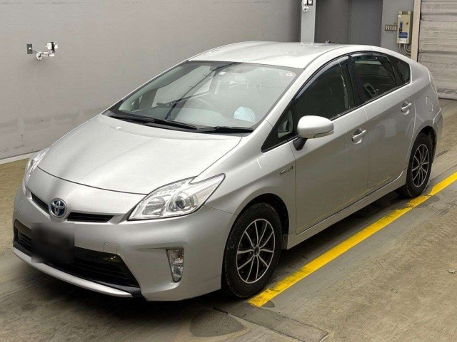 TOYOTA PRIUS 2015