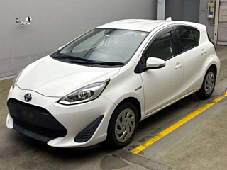 TOYOTA AQUA 2018