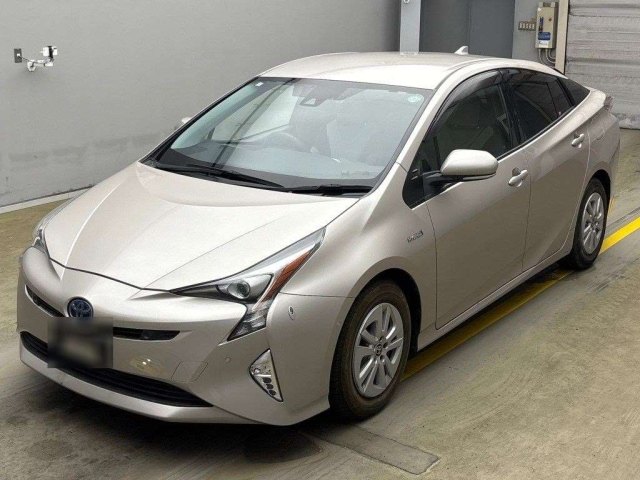 TOYOTA PRIUS 2018