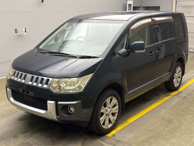 MITSUBISHI DELICA D5 2012