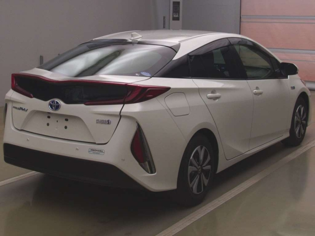 TOYOTA PRIUS PHV 2020