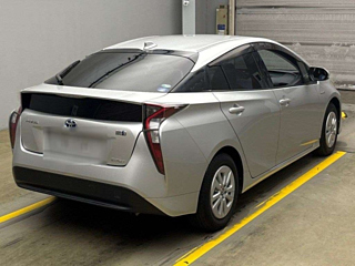 TOYOTA PRIUS 2017