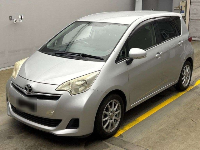 TOYOTA RACTIS 2012
