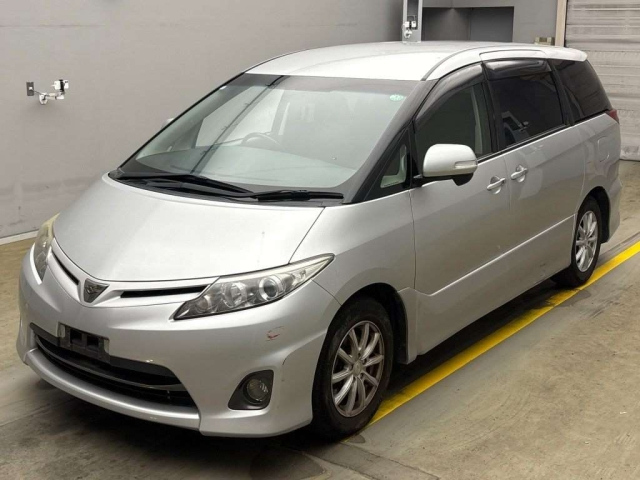 TOYOTA ESTIMA 2010